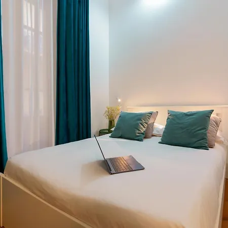 Crossroad Four - Locazione Turistica Bed & Breakfast Cagliari