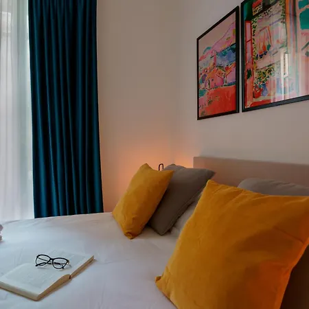 Bed & Breakfast Crossroad Four - Locazione Turistica Cagliari