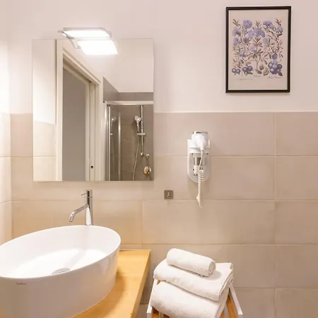 Crossroad Four - Locazione Turistica Bed & Breakfast 3*